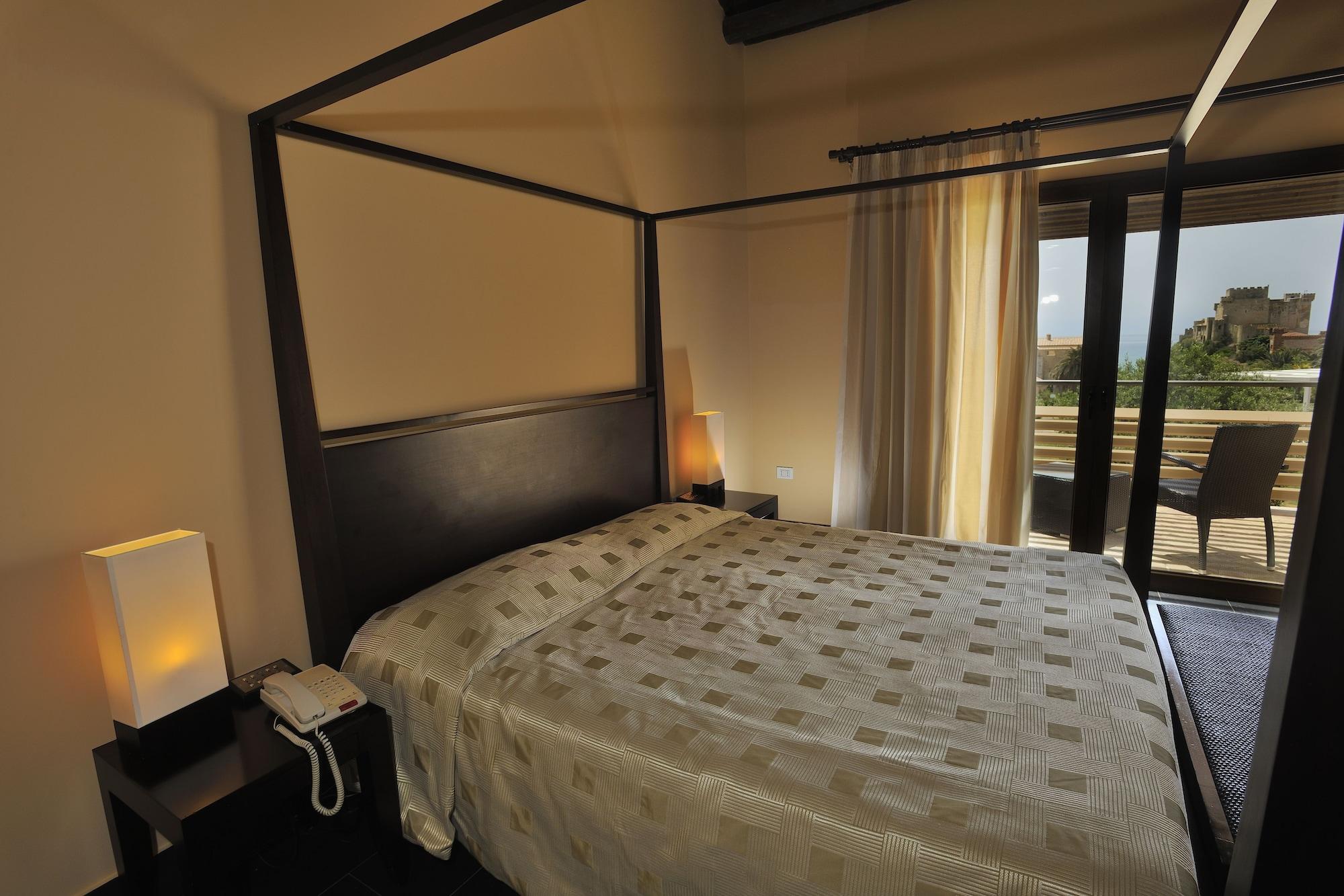 Falconara & Spa 4*